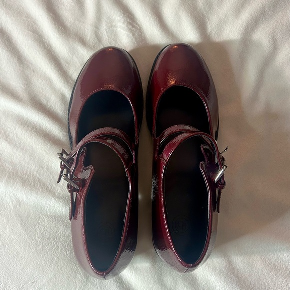 Urban Outfitters Dana red Mary Jane platform shoes - Picture 5 of 5